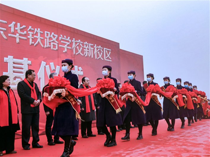财经等多种热门专业为一体的综合性院校